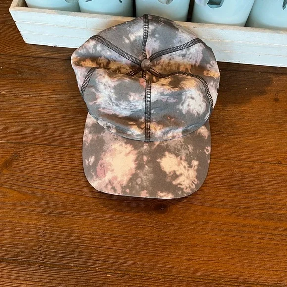 NWOT Lululemon Baller Hat Gray and pink Cap - Picture 9 of 10